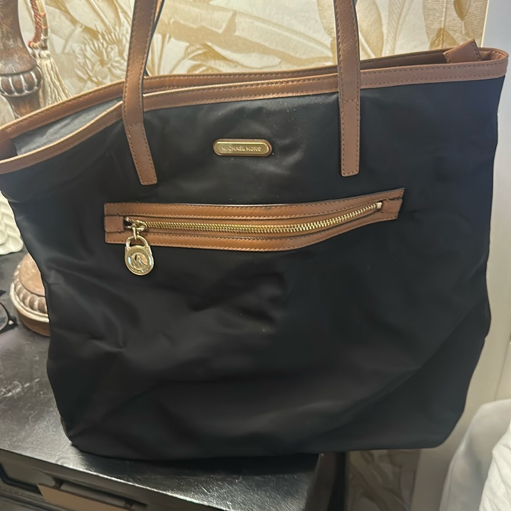Michael Kors tote